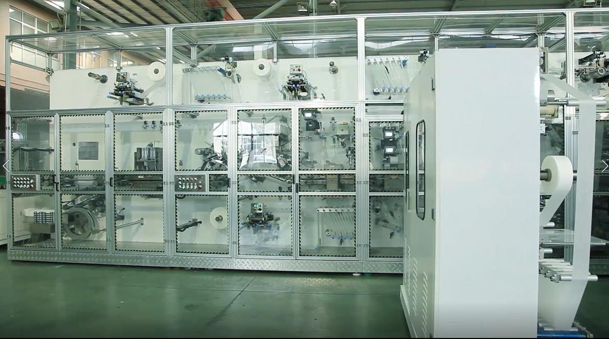 純棉材料衛(wèi)生巾機(jī)器